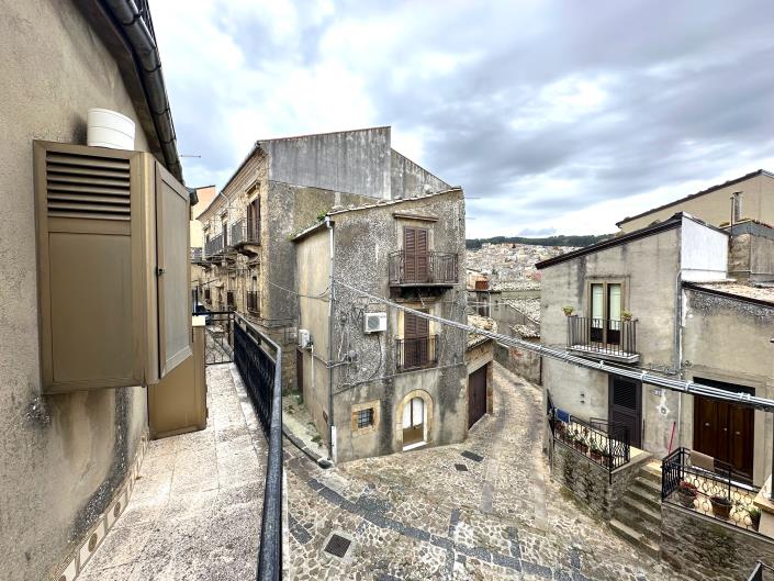 Image No.4-Maison de ville de 2 chambres à vendre à Mistretta