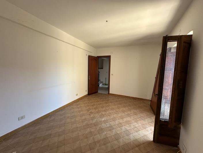 Image No.7-2 Bed Townhouse for sale