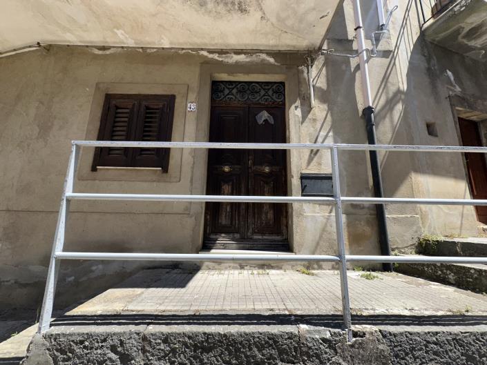 Image No.34-2 Bed Townhouse for sale