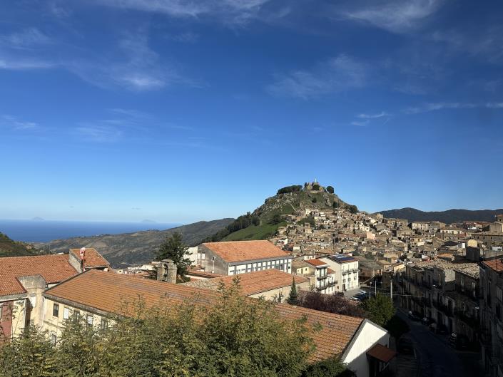 Image No.21-3 Bed Townhouse for sale