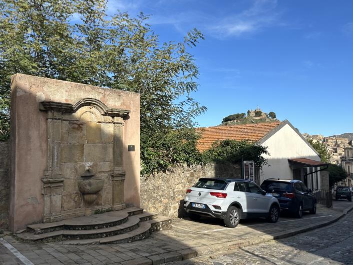 Image No.28-3 Bed Townhouse for sale