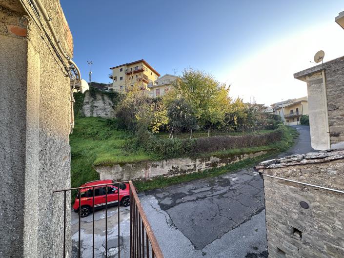 Image No.3-3 Bed Semi-Detached for sale