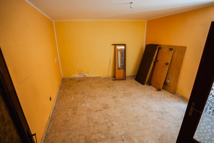 Image No.10-2 Bed Townhouse for sale