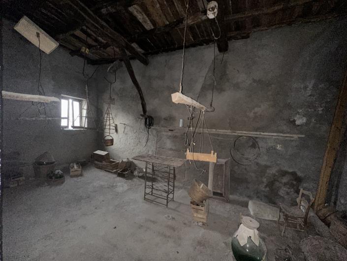 Image No.23-2 Bed Townhouse for sale