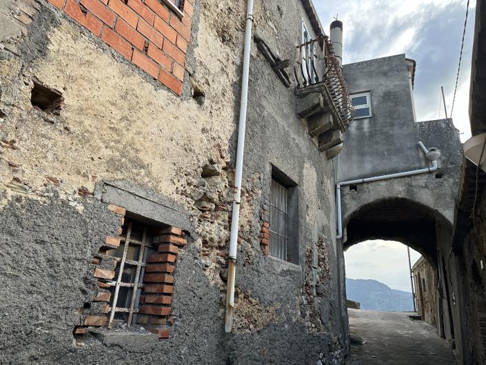 Image No.3-2 Bed Townhouse for sale