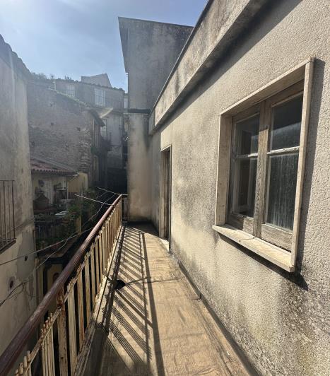 Image No.22-2 Bed Semi-Detached for sale