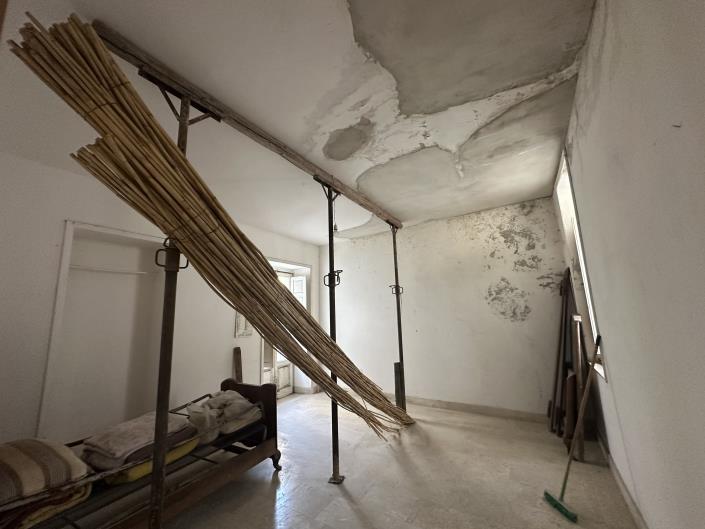 Image No.29-2 Bed Semi-Detached for sale