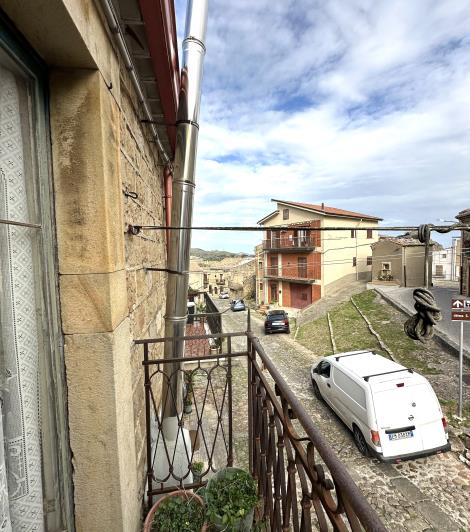 Image No.15-2 Bed Semi-Detached for sale