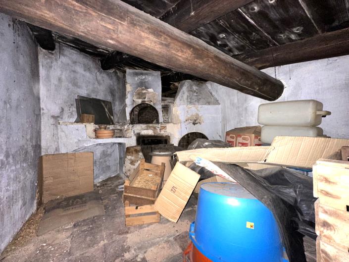 Image No.26-2 Bed Semi-Detached for sale