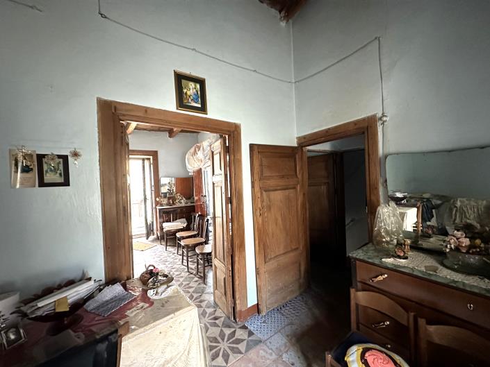 Image No.11-2 Bed Semi-Detached for sale