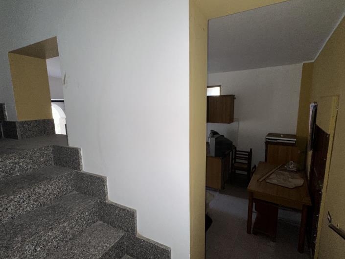 Image No.16-1 Bed Semi-Detached for sale