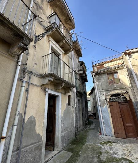 Image No.7-Maison de ville de 2 chambres à vendre à Novara di Sicilia