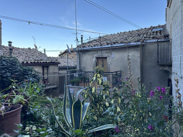 Image No.4-2 Bed Semi-Detached for sale