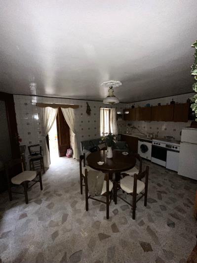 Image No.18-2 Bed Semi-Detached for sale