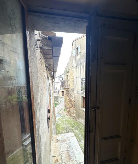 Image No.20-1 Bed Townhouse for sale