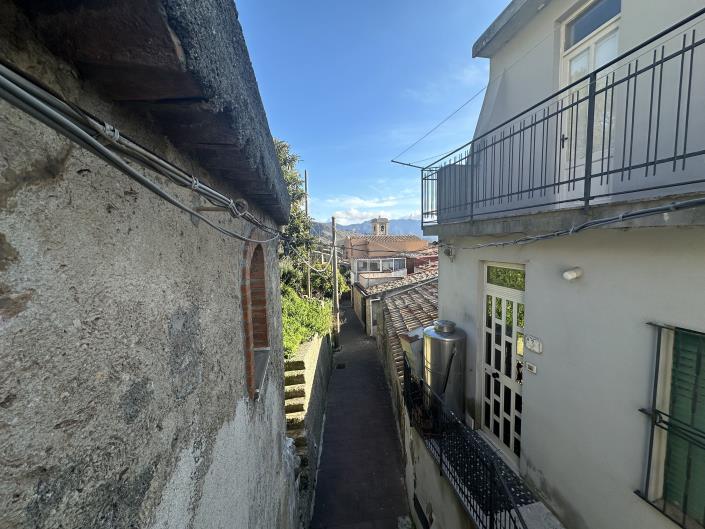 Image No.11-1 Bed Semi-Detached for sale