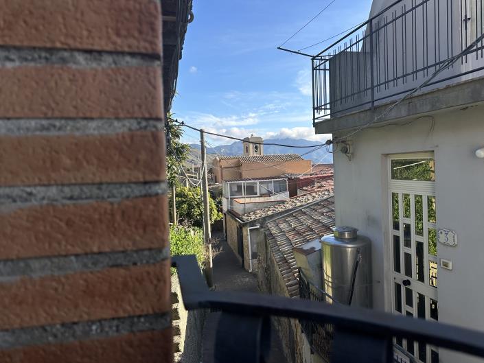 Image No.27-1 Bed Semi-Detached for sale