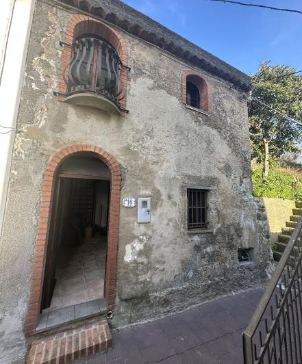 Image No.28-1 Bed Semi-Detached for sale