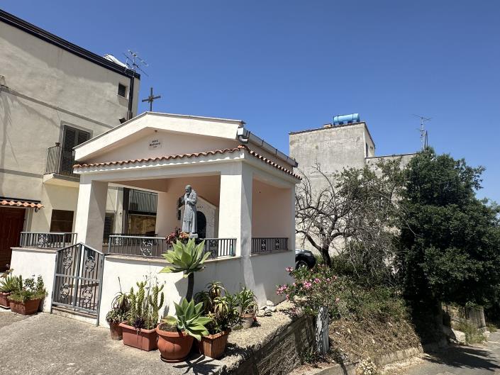 Image No.11-1 Bed Semi-Detached for sale