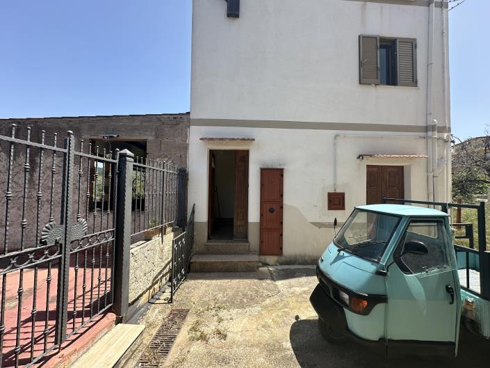 Image No.3-1 Bed Semi-Detached for sale