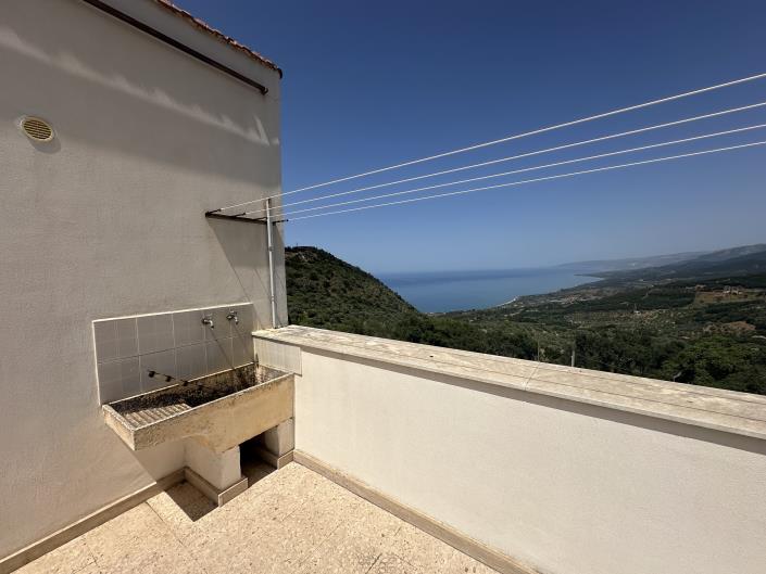 Image No.29-1 Bed Semi-Detached for sale