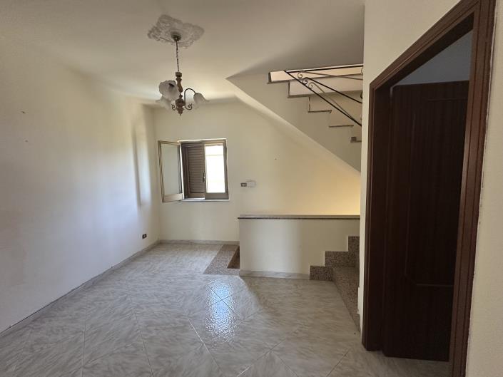 Image No.32-1 Bed Semi-Detached for sale