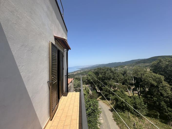 Image No.36-1 Bed Semi-Detached for sale