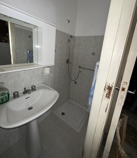 Image No.28-4 Bed Semi-Detached for sale