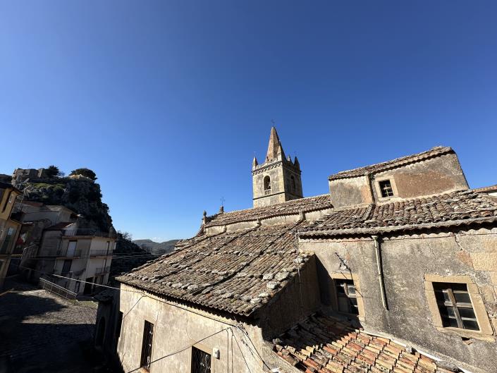 Image No.11-3 Bed Townhouse for sale