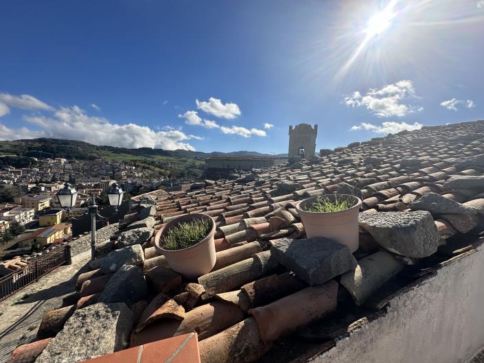 Image No.30-2 Bed Semi-Detached for sale