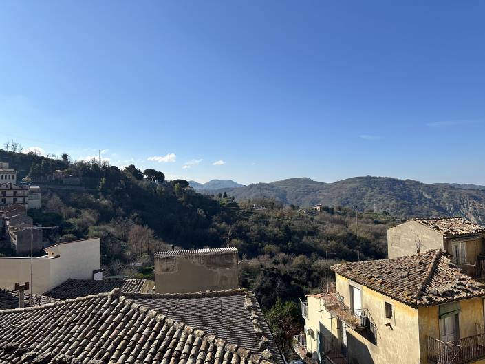 Image No.24-2 Bed Townhouse for sale