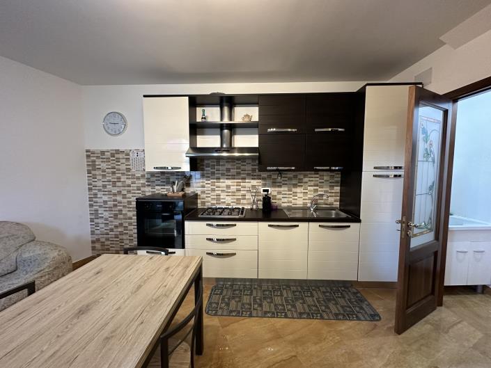 Image No.8-2 Bed Townhouse for sale