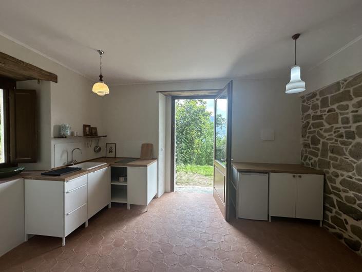 Image No.34-4 Bed Country House for sale