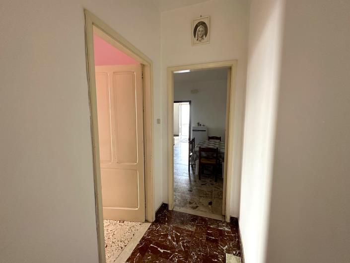 Image No.20-2 Bed Apartment for sale