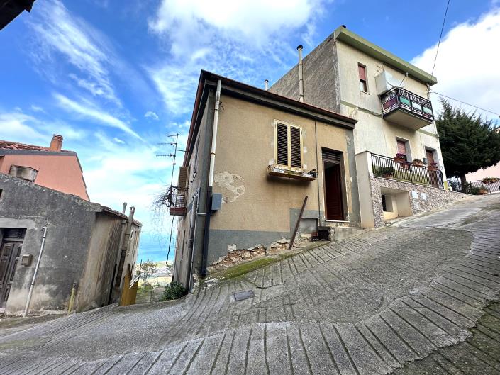 Image No.30-2 Bed Apartment for sale