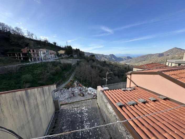 Image No.4-Maison de ville de 3 chambres à vendre à Novara di Sicilia