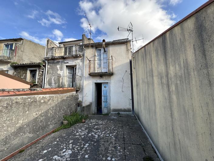 Image No.25-Maison de ville de 3 chambres à vendre à Novara di Sicilia