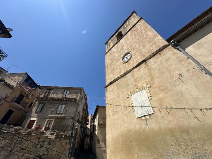 Image No.47-5 Bed Restaurant for sale