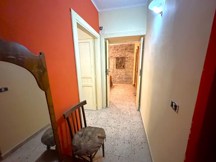 Image No.41-5 Bed Restaurant for sale