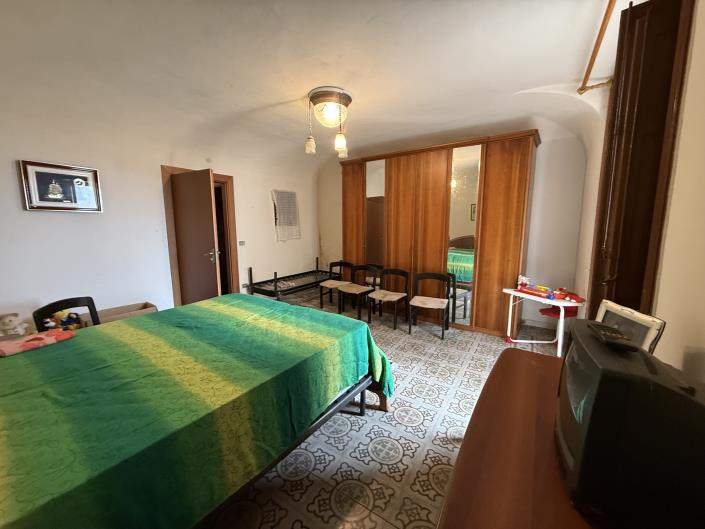 Image No.38-2 Bed Townhouse for sale