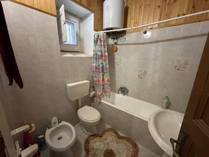 Image No.33-2 Bed Townhouse for sale