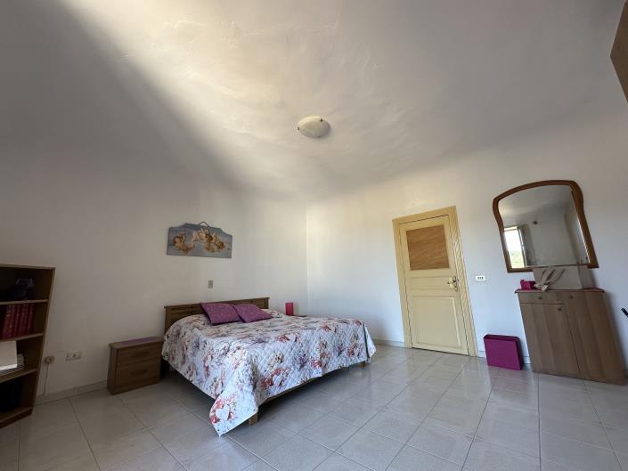 Image No.28-2 Bed Townhouse for sale