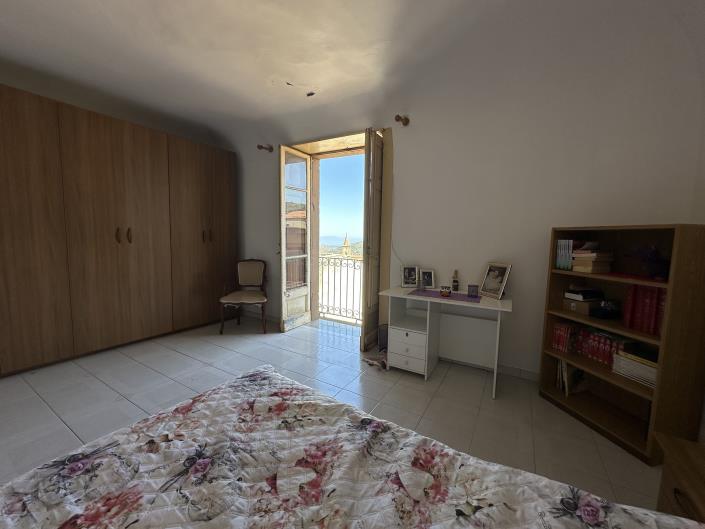 Image No.24-2 Bed Townhouse for sale