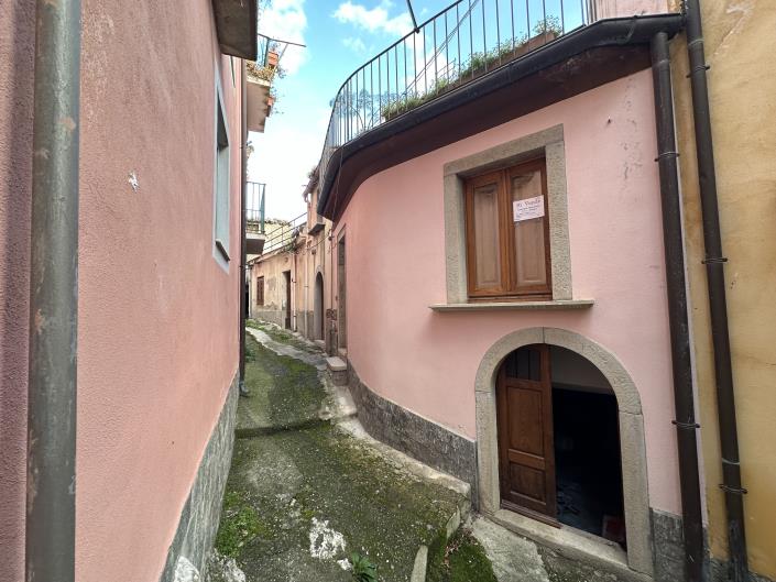 Image No.3-2 Bed House for sale