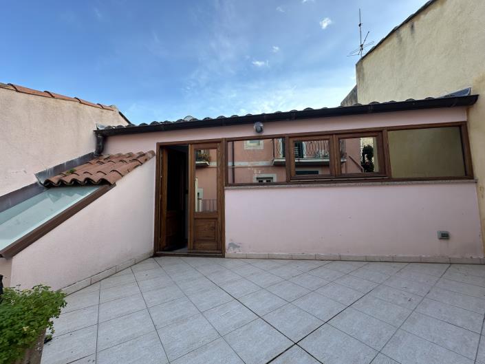 Image No.9-2 Bed House for sale