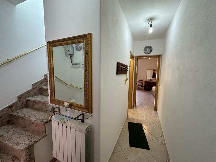 Image No.10-2 Bed House for sale