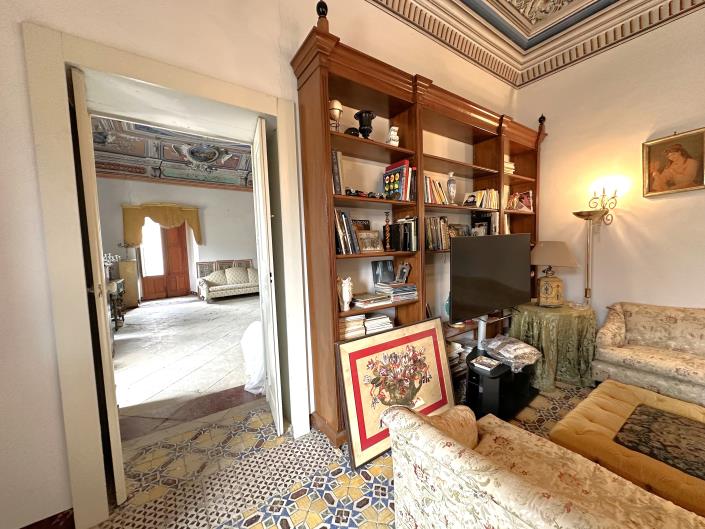 Image No.7-3 Bed Property for sale