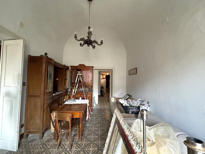 Image No.31-3 Bed Property for sale