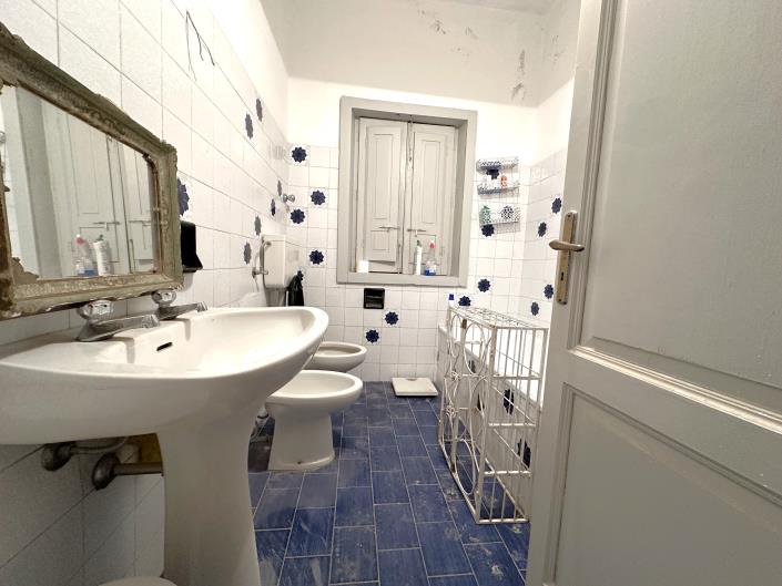 Image No.34-3 Bed Property for sale