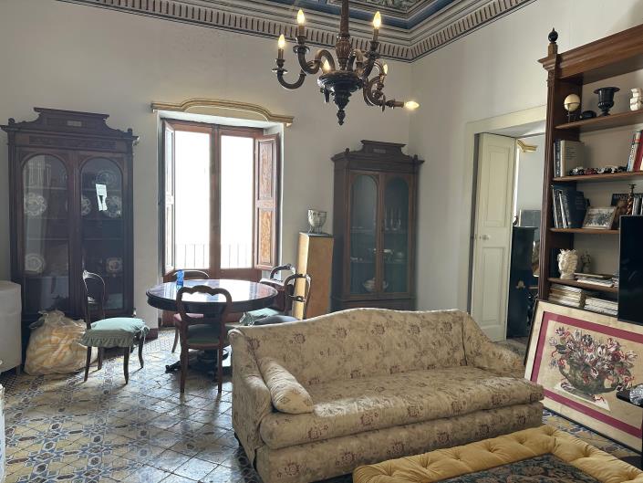 Image No.21-3 Bed Property for sale